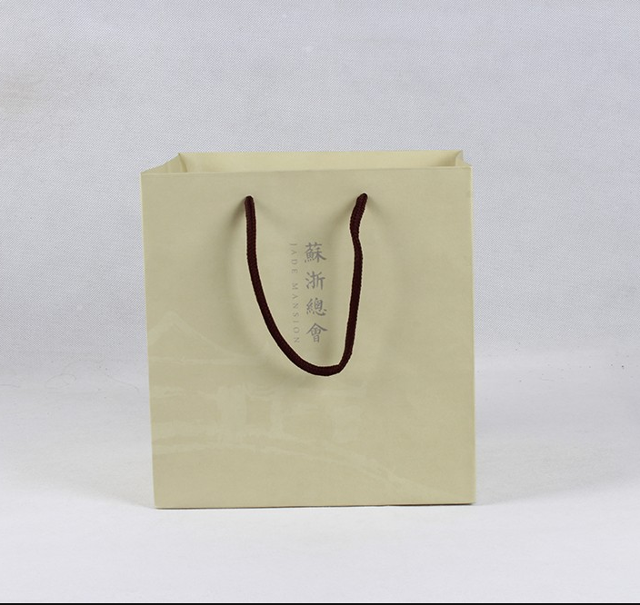 哪些因素會決定牛皮紙袋定制時(shí)的價(jià)格？
